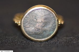 Антикварный золотой перстень с античной k