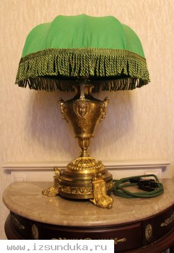 Лампа настольная электрическая. Первая половина 19-го века.