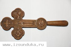 Старинный напрестольный резной крест. Русский Север, XVIII век.